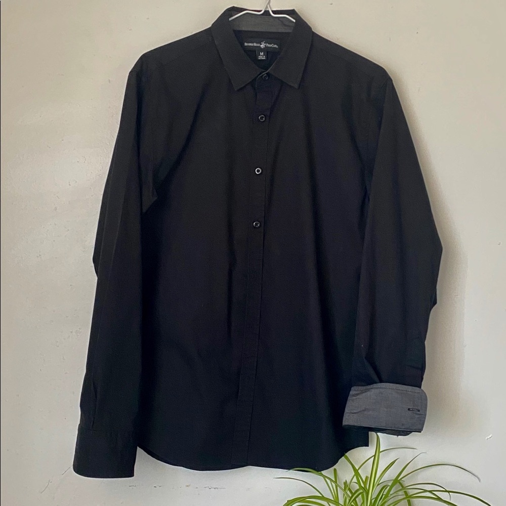 Black shirt. Size M. Very nice fit button down